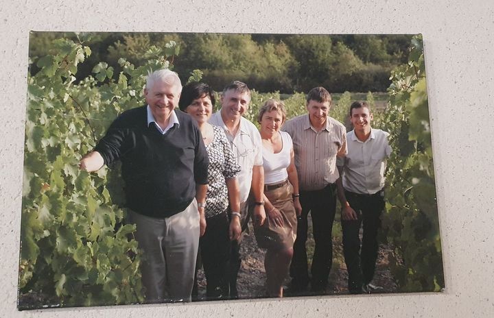 20260929 avec le grand pere photo dans le bureau